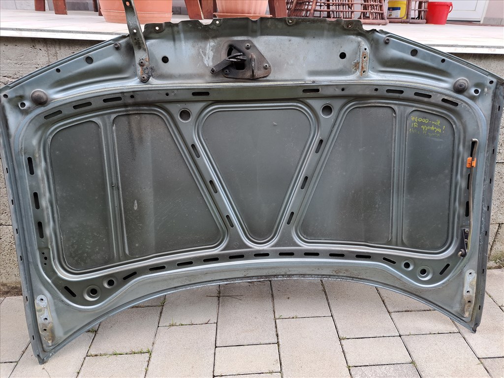 Skoda Fabia motorháztető 2. kép