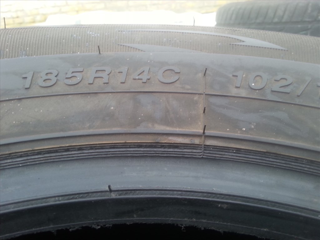  185R14C Rockstone Ice-Plus S110 újszerű téli gumi 1 db 2. kép