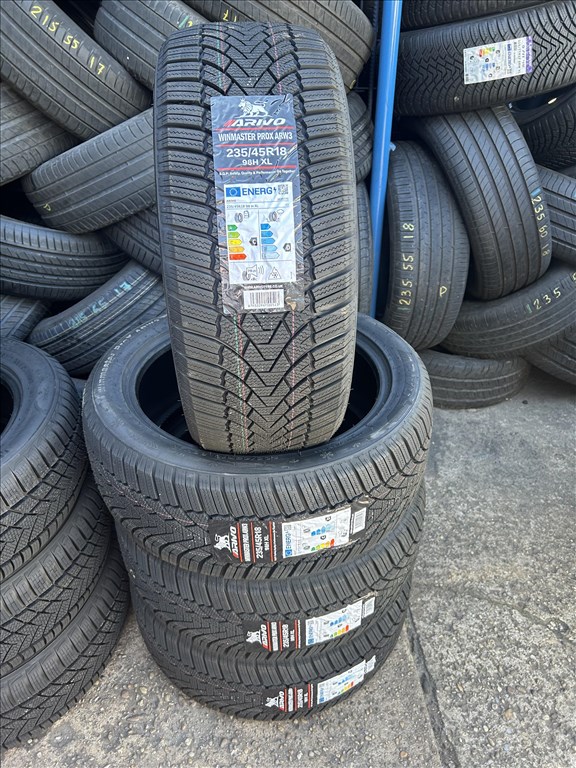 4db 235/45×18″ Arivo téli új gumiabroncs. (3691385) 1. kép