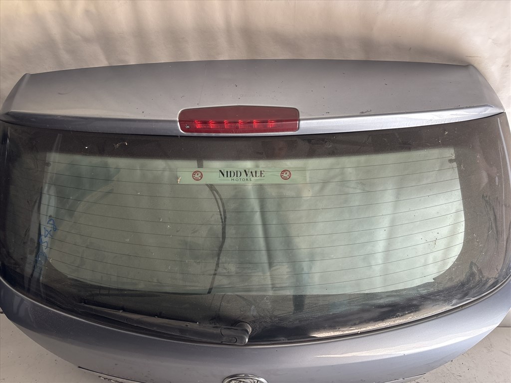 13548 Opel Astra H 2004-2010 Csomagtérajtó   Z163 Ezüst 2. kép