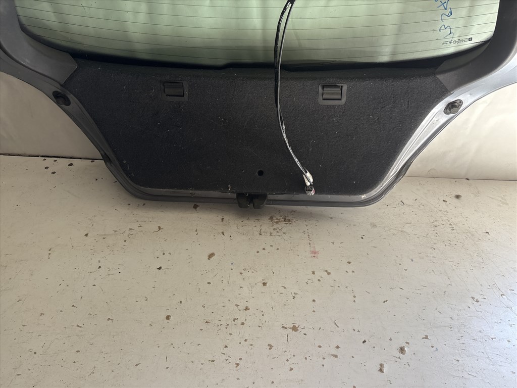 13548 Opel Astra H 2004-2010 Csomagtérajtó   Z163 Ezüst 6. kép