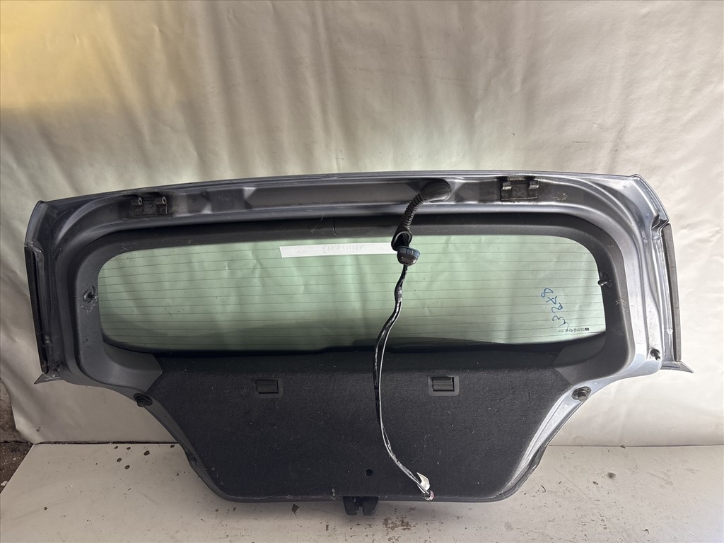 13548 Opel Astra H 2004-2010 Csomagtérajtó   Z163 Ezüst 7. kép