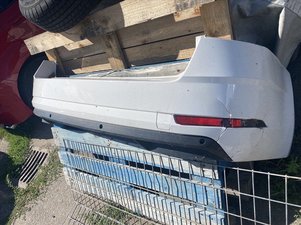 Skoda Octavia III bontott alkatrészei 2. kép