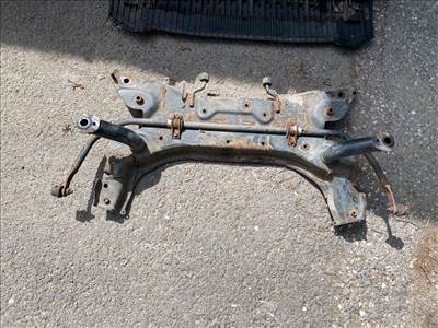 SUZUKI SPLASH  Első Bölcső 013680