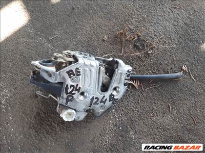 Mercedes W124 Bal első ajtózár szerkezet csatlakozóval 