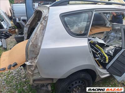 Hyundai i30 (FD) 1.6 CRDi sárvédő negyedrésszel
