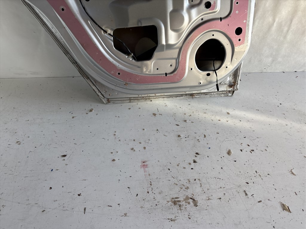 13234 Opel astra H Bal hátsó  Ajtó Ezüst Z157 5 ajtós 6. kép