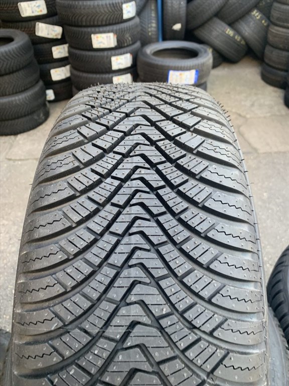 4db 205/55×16″ Laufenn 4 évszakos új gumiabroncs. (3688647) 2. kép