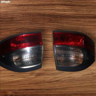 Ford smax s max hátsó lámpa külső bal jobb