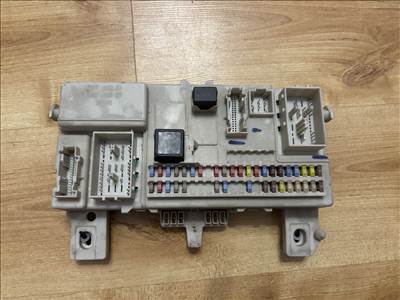 Volvo C70, Volvo C30, Volvo S40, Volvo V50 BSI modul, biztosítéktábla 30765015