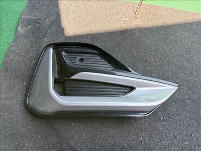 FORD FOCUS IV  Jobb Ködlámpa Rács