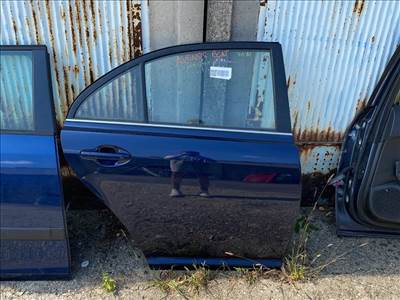 TOYOTA AVENSIS lépcsőshátú T25 Jobb hátsó Ajtó (Részeivel)