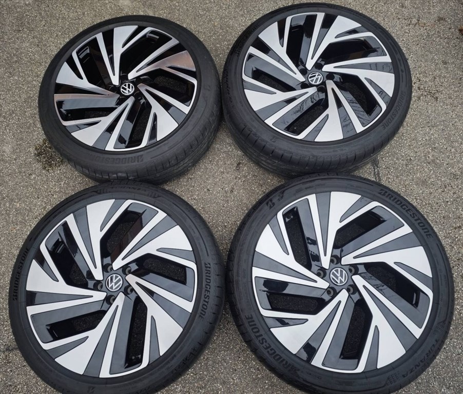 5x112 21 Volkswagen gyári - 235/45 255/40 r21 " Bridgestone nyári ID 2. kép