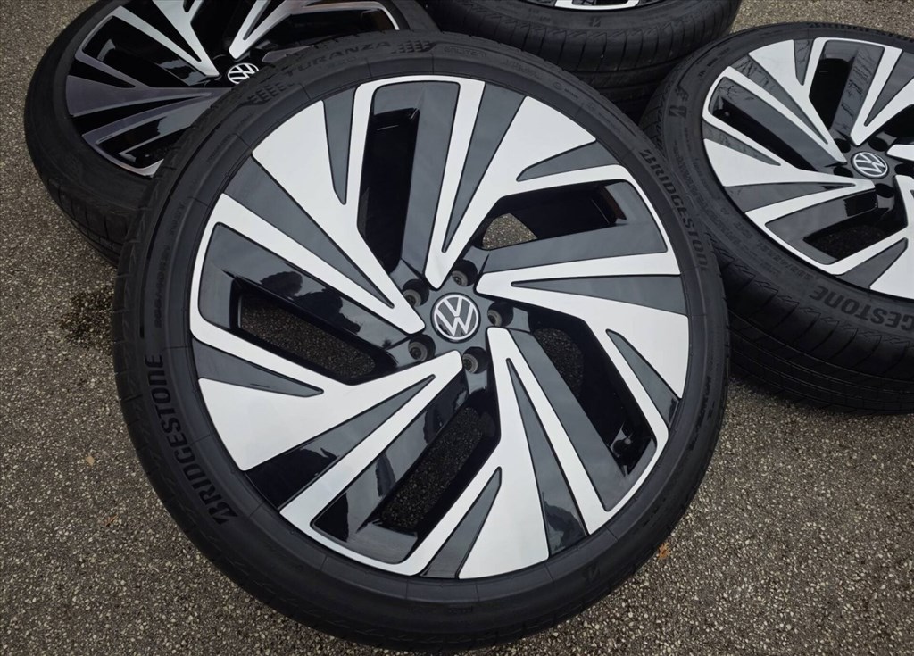 5x112 21 Volkswagen gyári - 235/45 255/40 r21 " Bridgestone nyári ID 3. kép