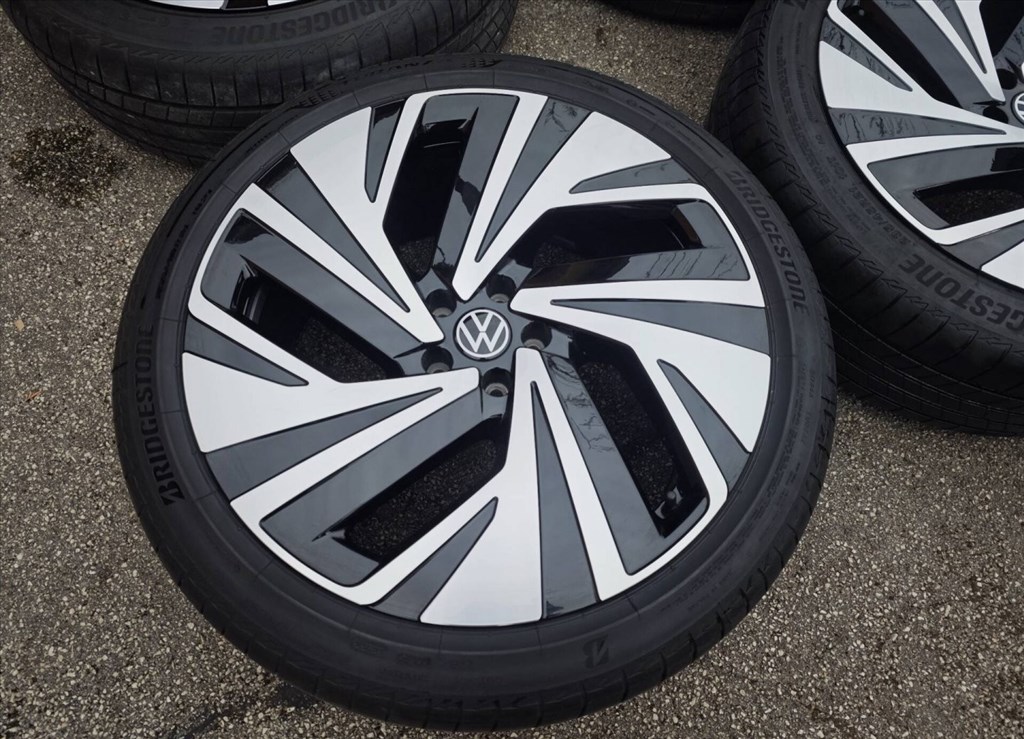 5x112 21 Volkswagen gyári - 235/45 255/40 r21 " Bridgestone nyári ID 1. kép