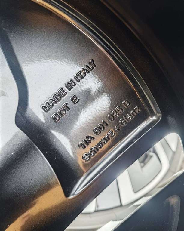 5x112 21 Volkswagen gyári - 235/45 255/40 r21 " Bridgestone nyári ID 8. kép