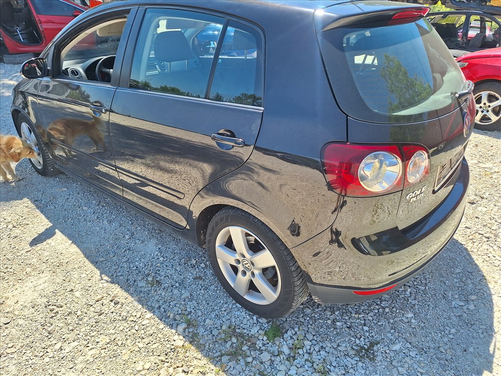 Volkswagen Golf Plus 2.0 TDI BKD LC9Z bontott alkatrészei 4. kép