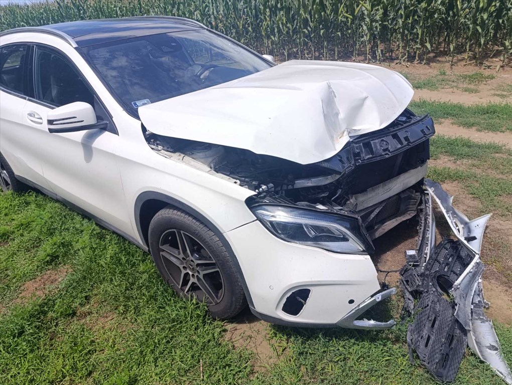 Mercedes Benz A , B , CLA , GLA motorvezérlő a2709000900 4. kép