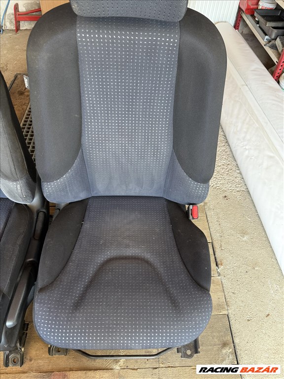 Honda Jazz első ülés  2. kép