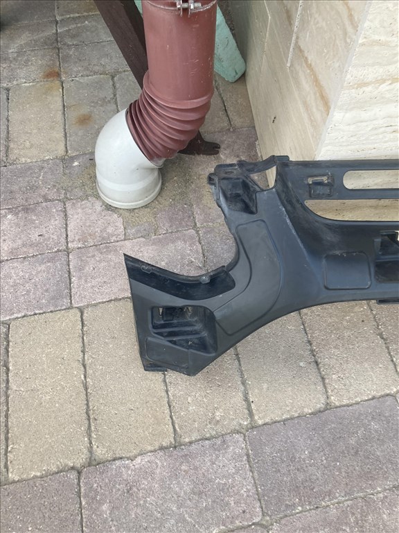 Ford Transit Custom hűtőrács hátulja(BK21-17E778-A 3. kép