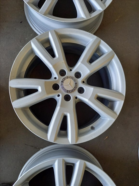  Mercedes W204 5x112 lyukosztású 7,5JJ 17" újszerű (gyári felni) alufelni homokszórva Bxx 3. kép