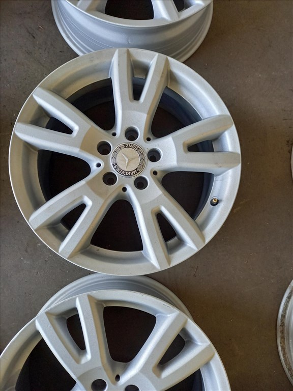  Mercedes W204 5x112 lyukosztású 7,5JJ 17" újszerű (gyári felni) alufelni homokszórva Bxx 4. kép