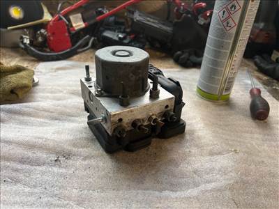 DACIA DUSTER  ABS Kocka