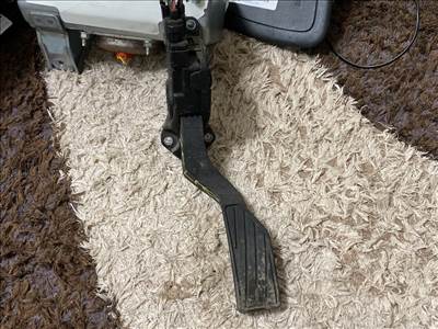 SUZUKI SPLASH  Gázpedál (Elektromos)