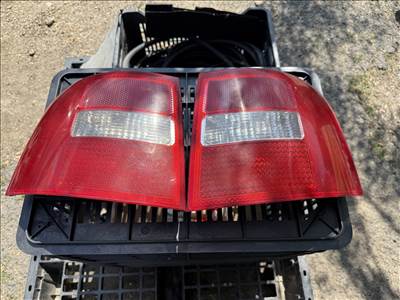 Audi A6 C5 kombi hátsó lámpa  4b9945095f 4b9945096f