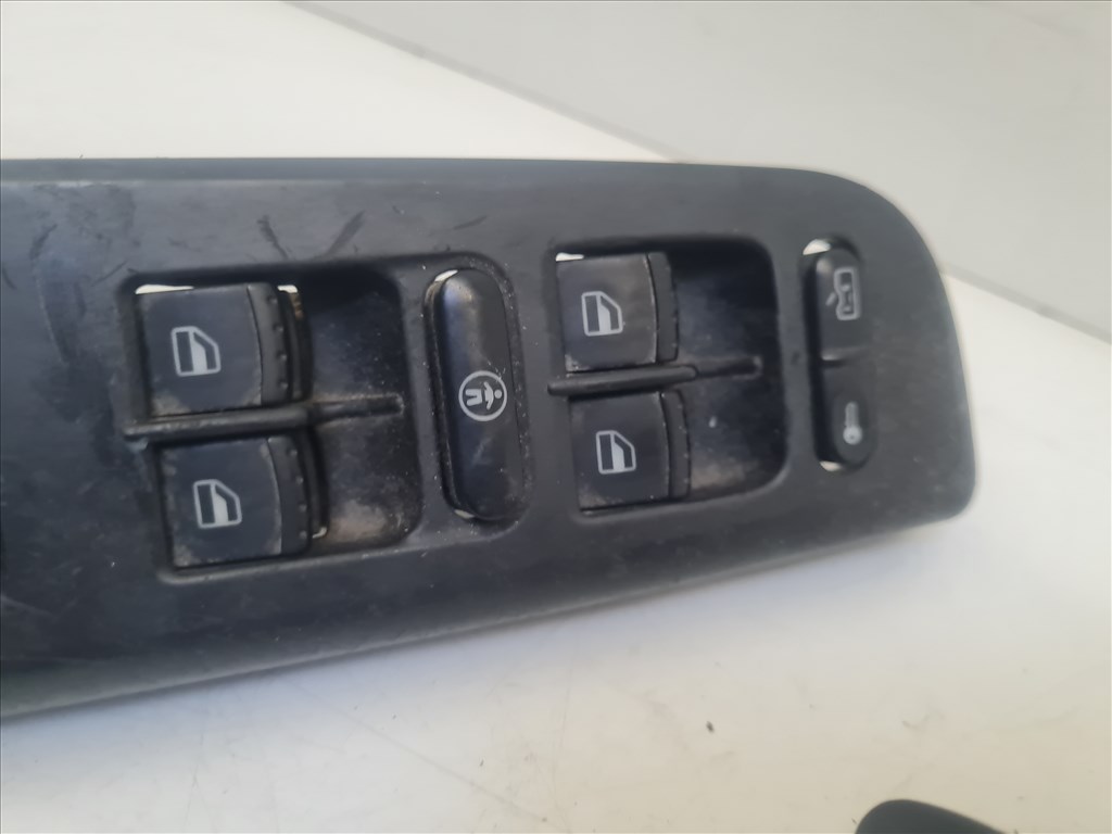 Volkswagen Golf IV, Volkswagen Bora ajtóbehúzó szett ablakemelő kapcsolóval (23301, 23302) 1j4959857b 8. kép