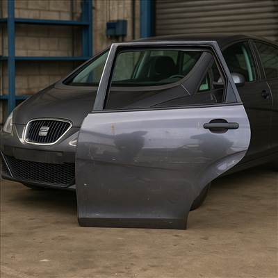 Seat Altea SP1 (2004-2015) bal hátsó ajtó komplett 5p0833055