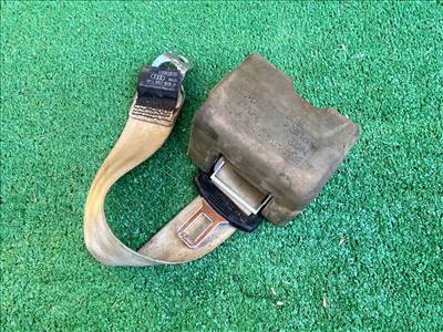 AUDI A3 8P1 Jobb hátsó Biztonsági Öv 002073