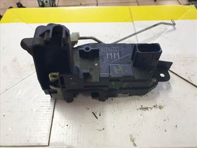 Opel Astra H, Opel Zafira B Jobb első ajtózár WW riasztós 13220370