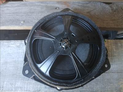 Lexus RX 400h jobb első marklevinson közép hangszóró 