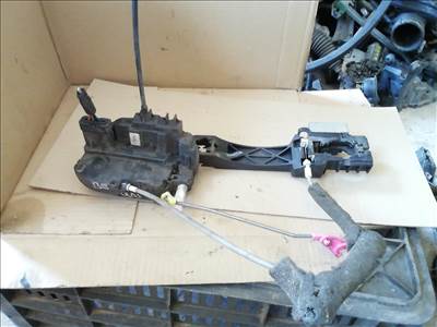 Nissan Qashqai (J10) Bal első zárszerkezet 