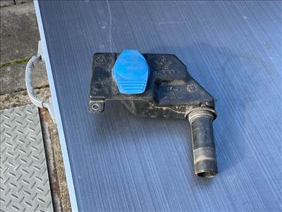 AUDI A4 Avant 8K5, B8 Ablakmosó Tartály 016105