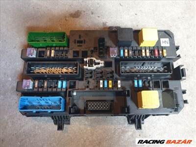 Opel Astra H, Opel Zafira B Biztosítéktábla HN 13220829