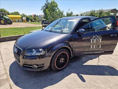 Audi A3 (8P) bontott alkatrészei