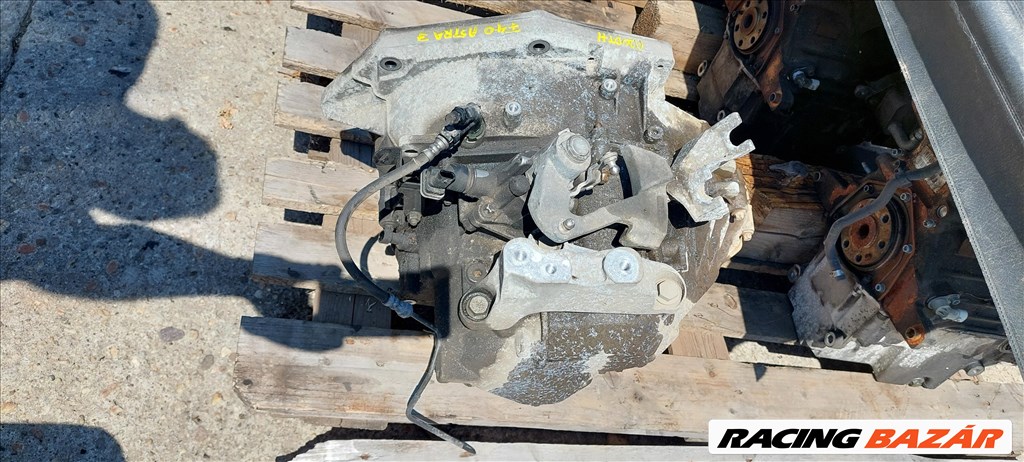 Opel Astra J GTC 2.0 CDTI AF 40 váltó  2. kép