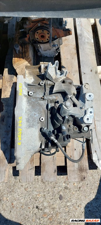 Opel Astra J GTC 2.0 CDTI AF 40 váltó  3. kép