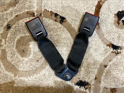 DACIA SANDERO II  Hátsó középső Biztonsági Öv Csat