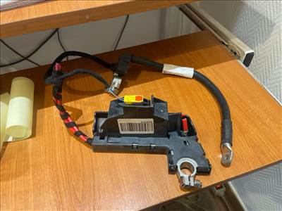 AUDI A4 Avant 8K5, B8 Akkumulátor Saru Elektronikával 016065