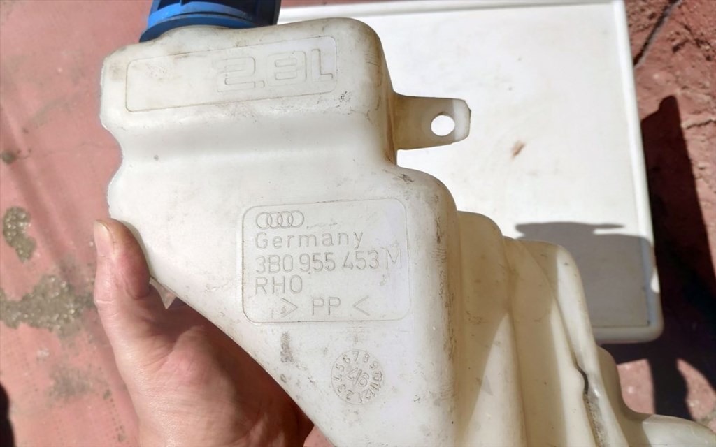 Audi Ablakmosó Tartály 2.8L (3BO 955 453M) 1997 (b 1. kép
