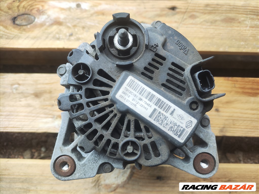 Dacia Duster I 1.5 dCi generátor  231007707r 1. kép