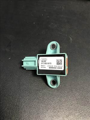 Audi A4 (B8 - 8K) - ütközés érzékelő 8k0955557b