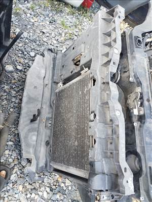 Peugeot 207 homlokfal hűtő 