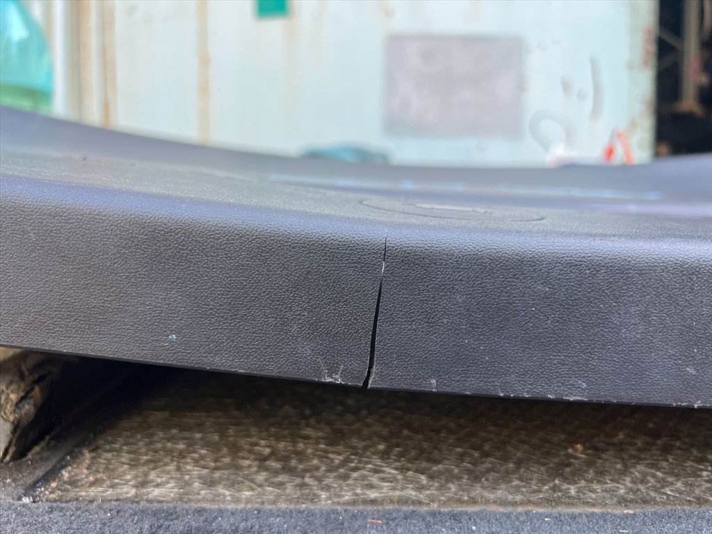 KIA CEED SW ED Csomagtérajtó Burkolat (Részeivel) 2. kép