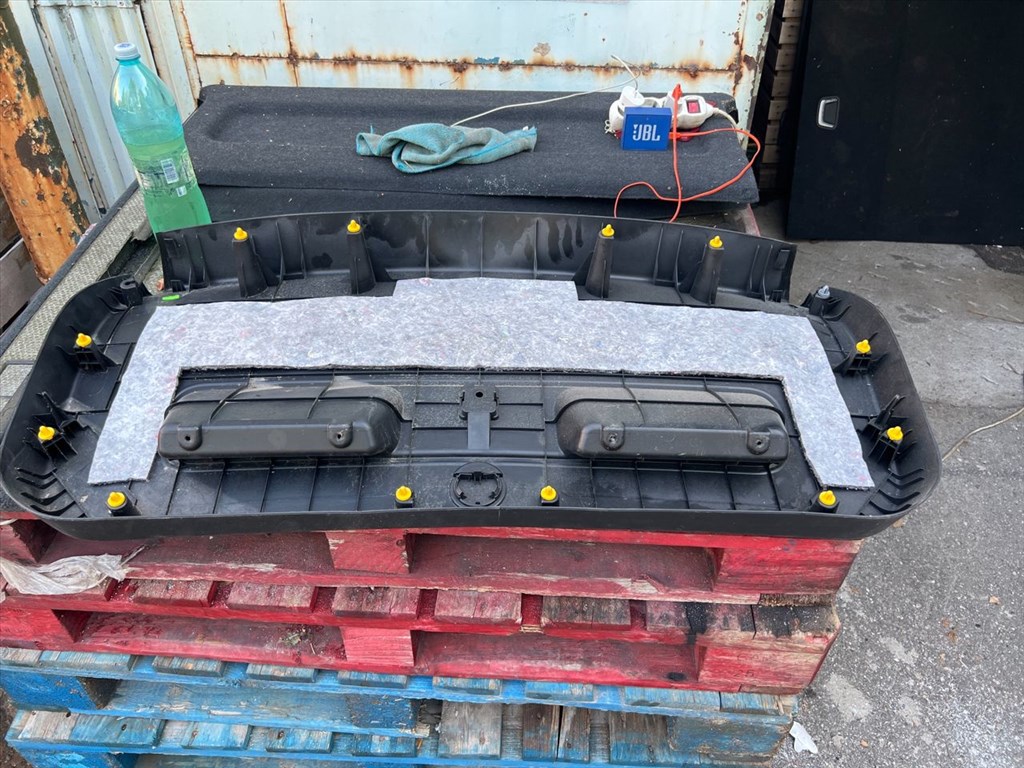 KIA CEED SW ED Csomagtérajtó Burkolat (Részeivel) 3. kép