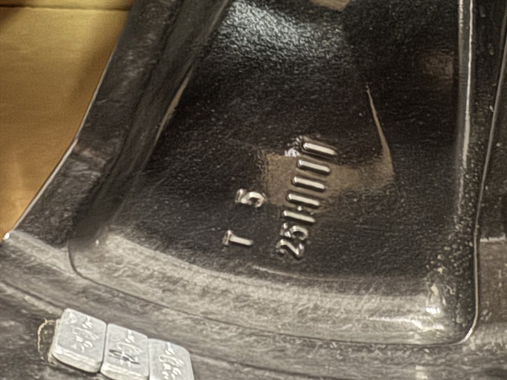 R20 Original Renault 8.5J ET37 - 403005760R 1db alufelni felni 4. kép