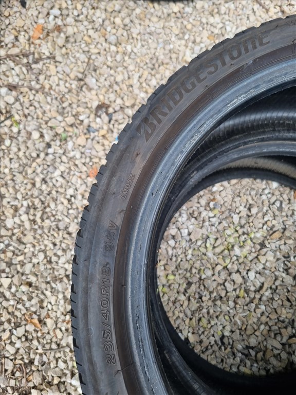  235/4018" újszerű Bridgestone Blizzak LM005 téli gumi 2db  6. kép